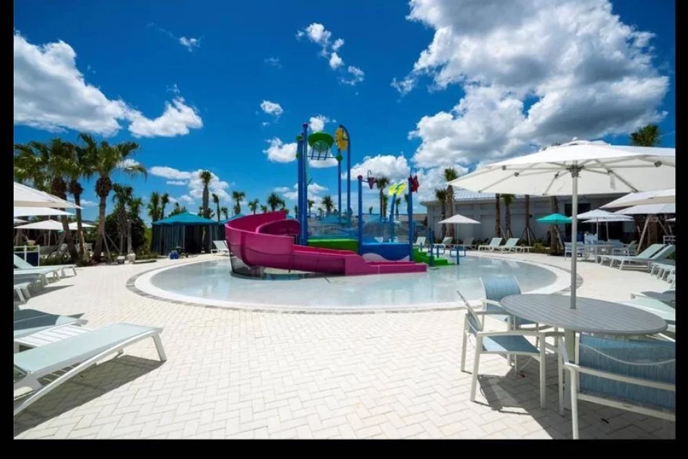 Windsor Cay 316
