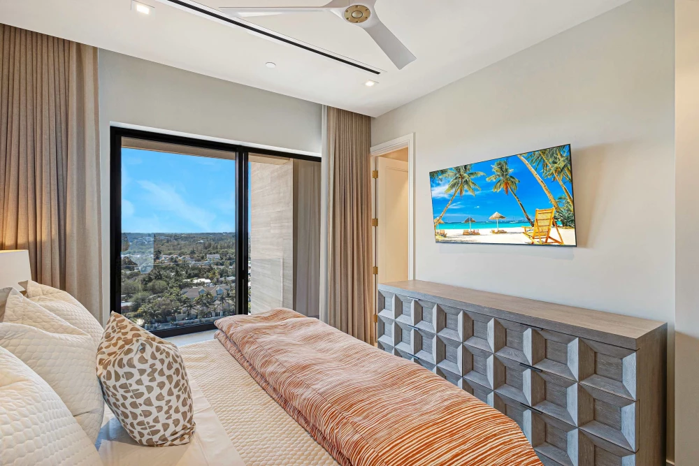 Aqualina 4-bed Penthouse 2