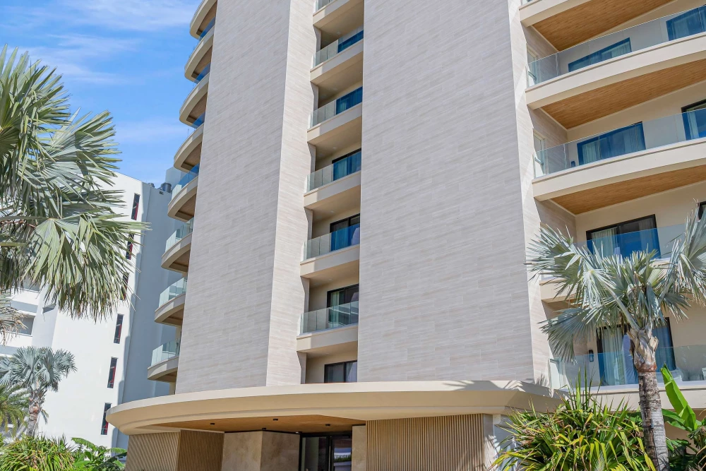 Aqualina 4-bed Penthouse 2