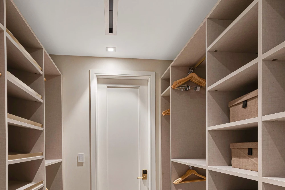 Aqualina 4-bed Penthouse 2