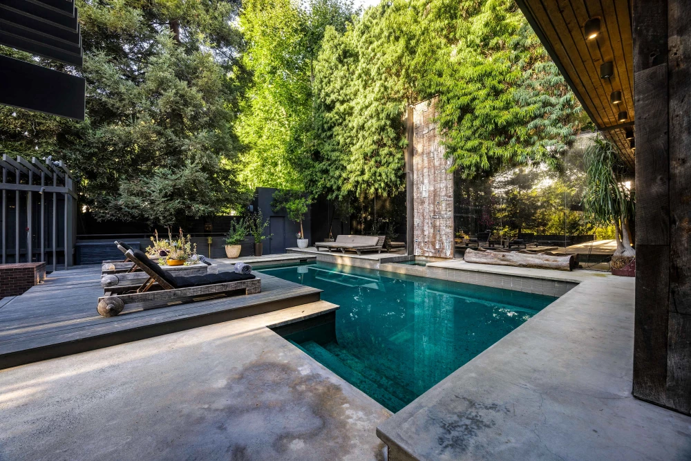 Hollywood Hills 9