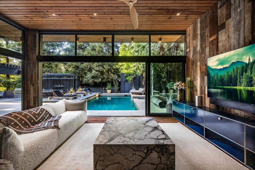 Hollywood Hills 9