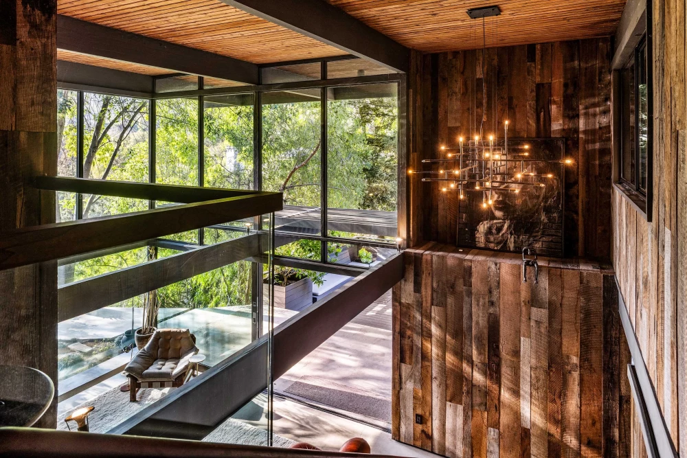 Hollywood Hills 9