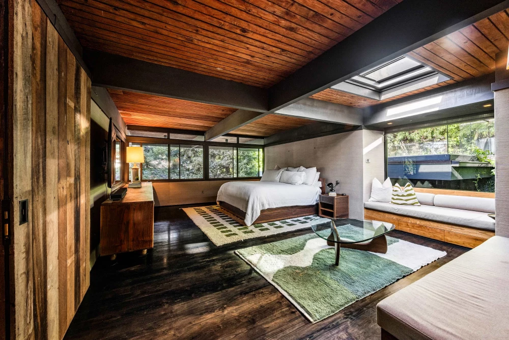 Hollywood Hills 9