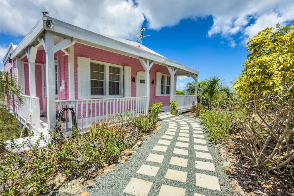 Bananaquit Bungalow