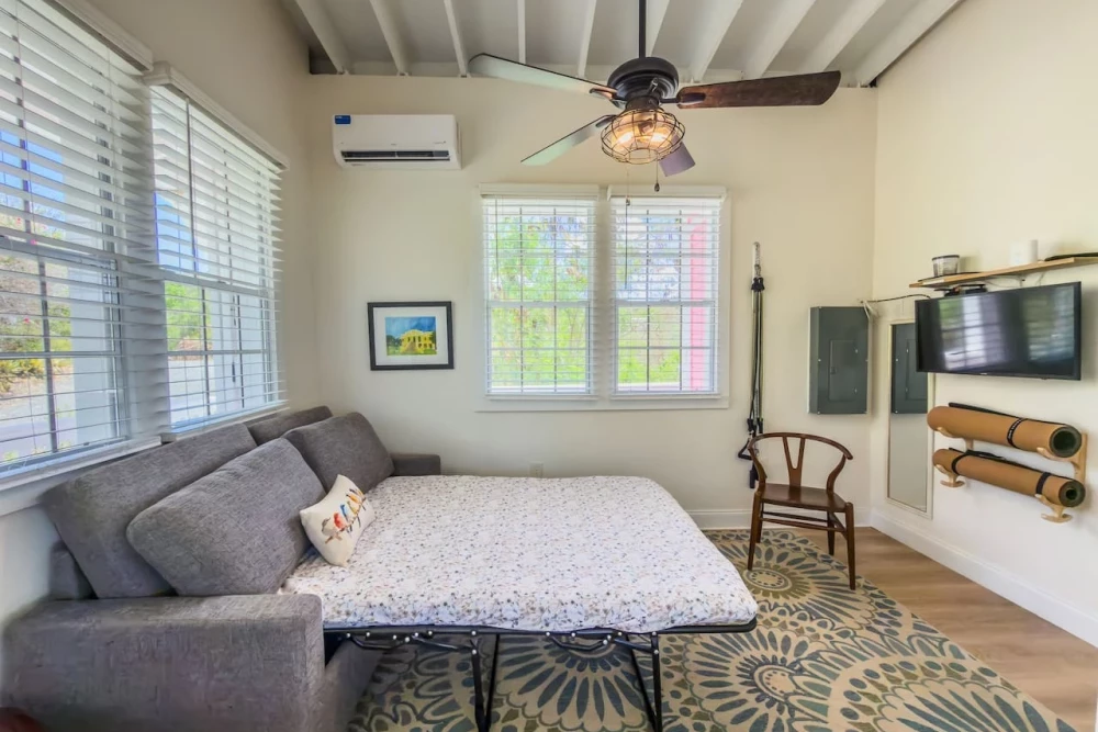 Bananaquit Bungalow