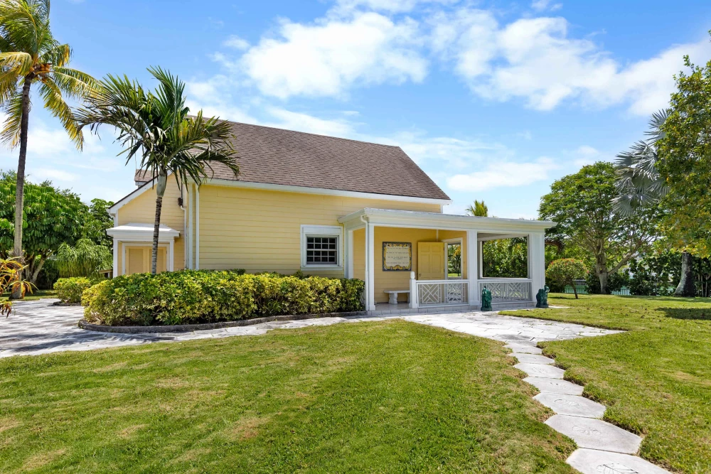 Lyford Cay Estate