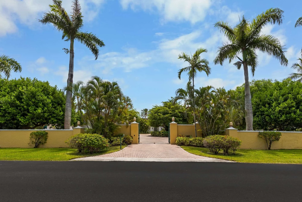 Lyford Cay Estate