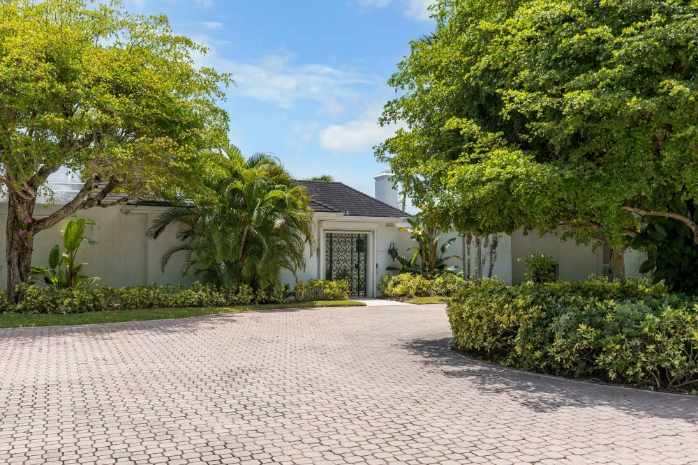 Lyford Cay Estate