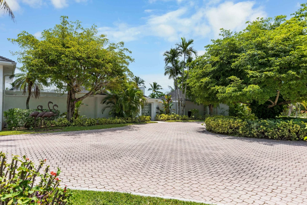 Lyford Cay Estate