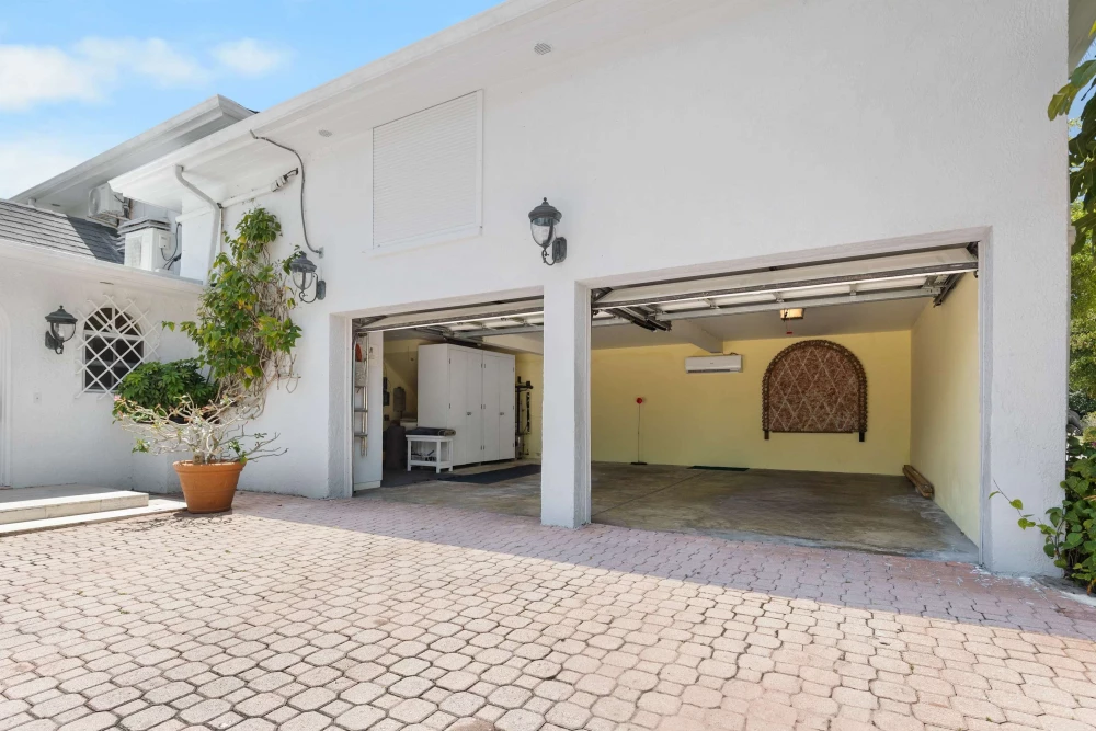 Lyford Cay Estate