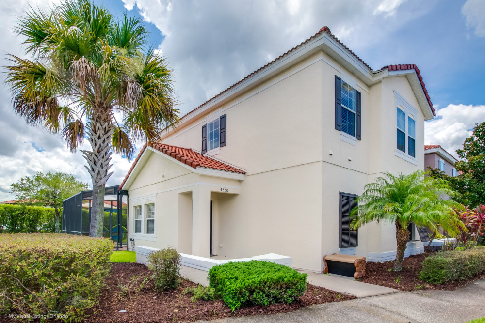 Bella Vida Resort 13