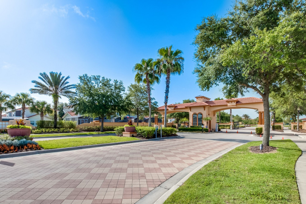 Bella Vida Resort 13