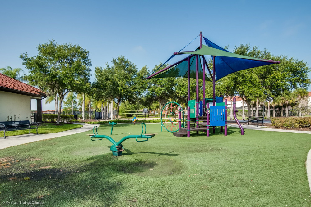 Bella Vida Resort 13