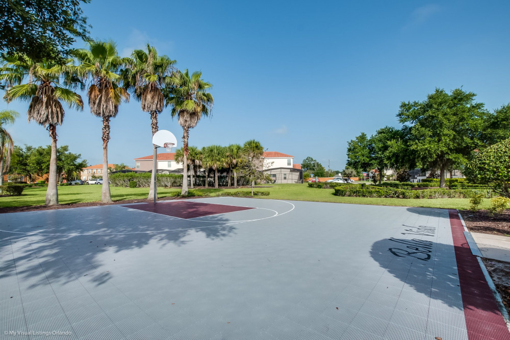 Bella Vida Resort 13