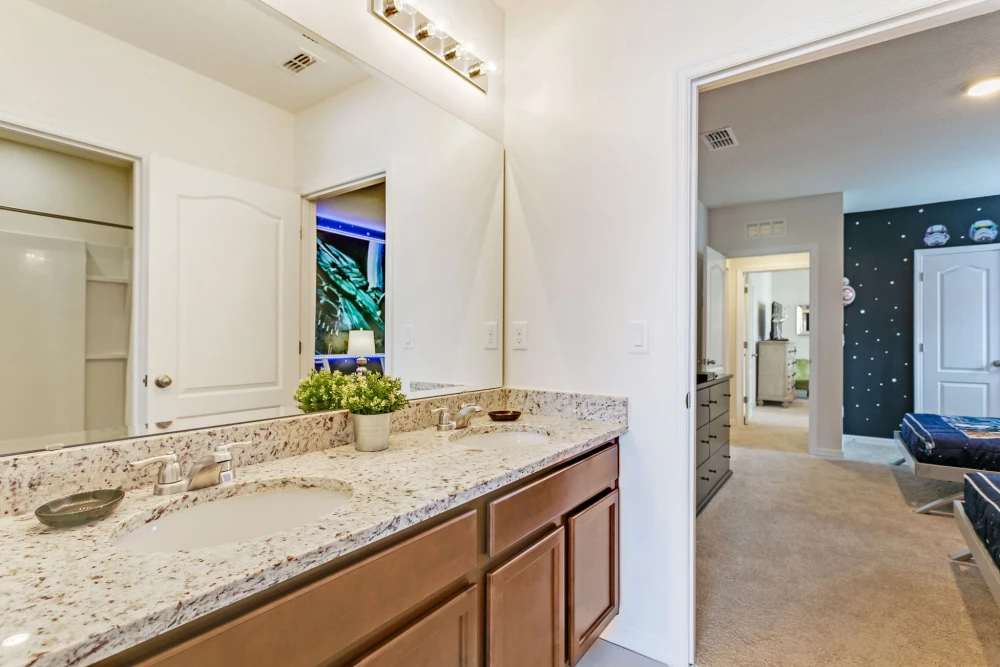 Solterra Resort 352