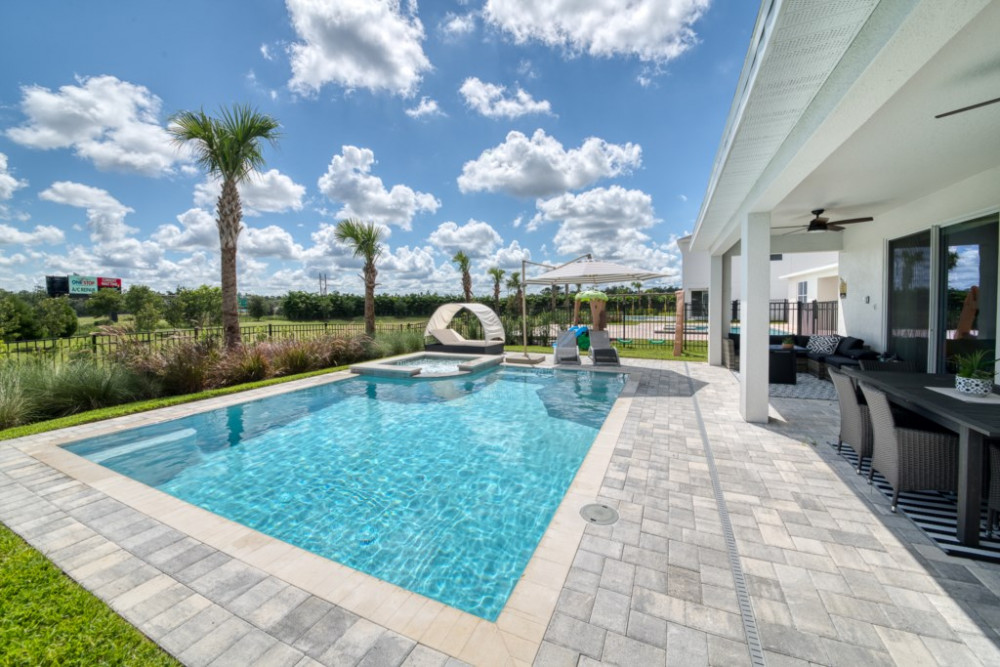 Encore Resort 702