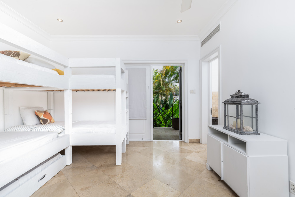 Paradise at Sandy Cove