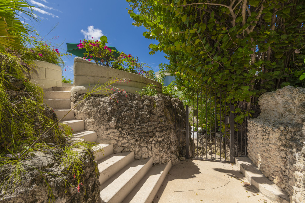 Paradise at Sandy Cove