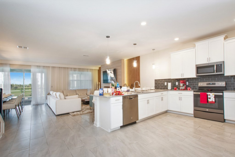 Championsgate 330