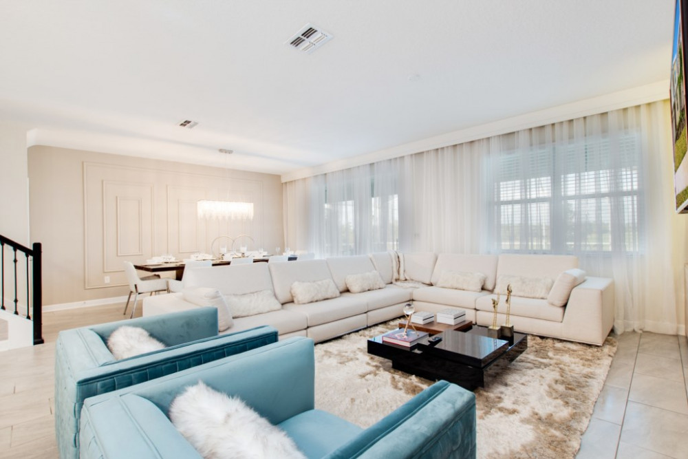 Championsgate 330