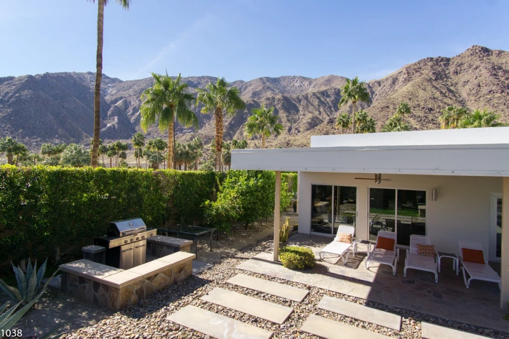 Palm Springs 2