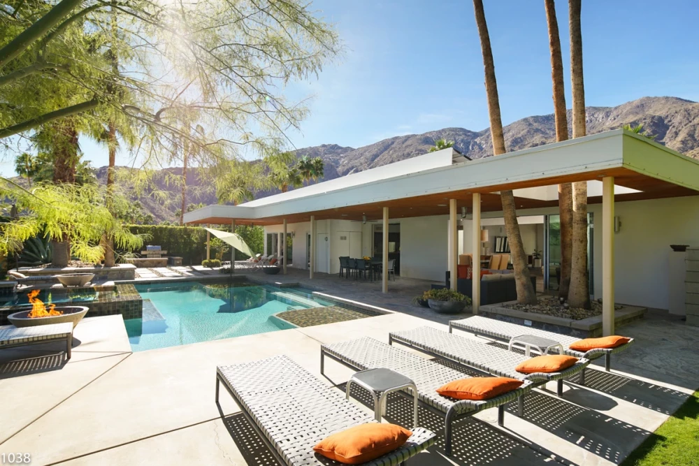 Palm Springs 2