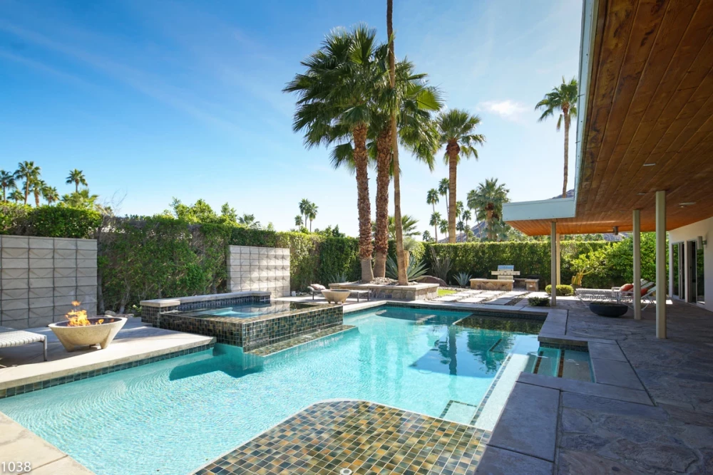 Palm Springs 2