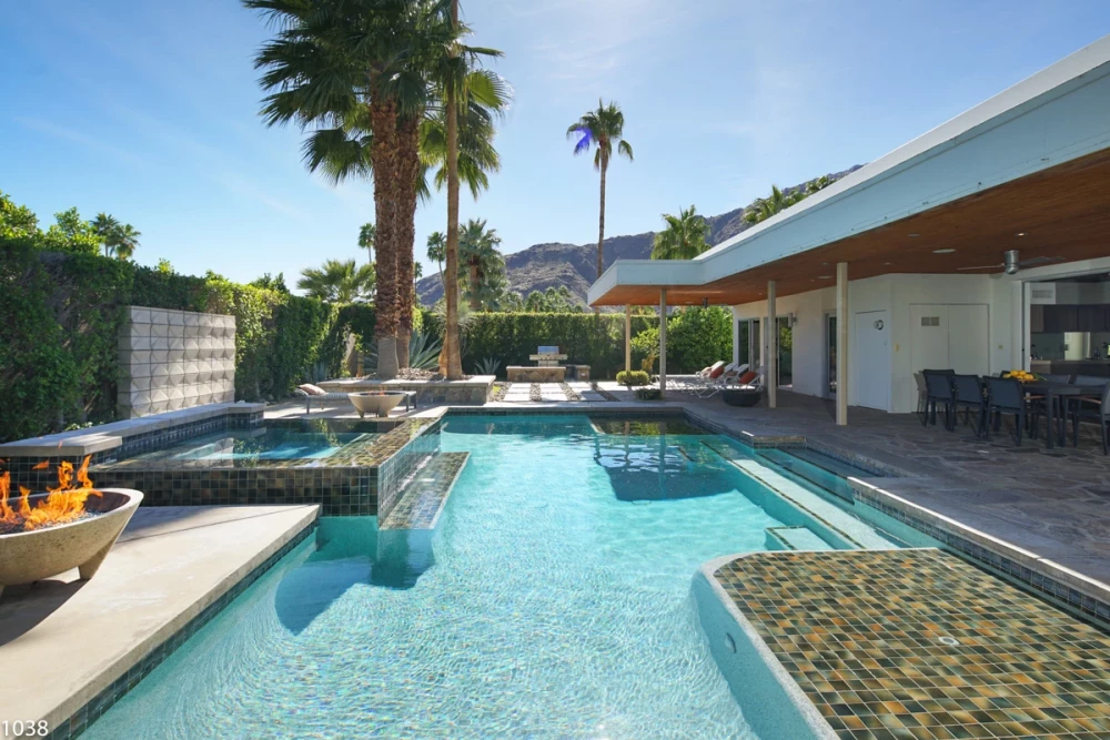Palm Springs 2