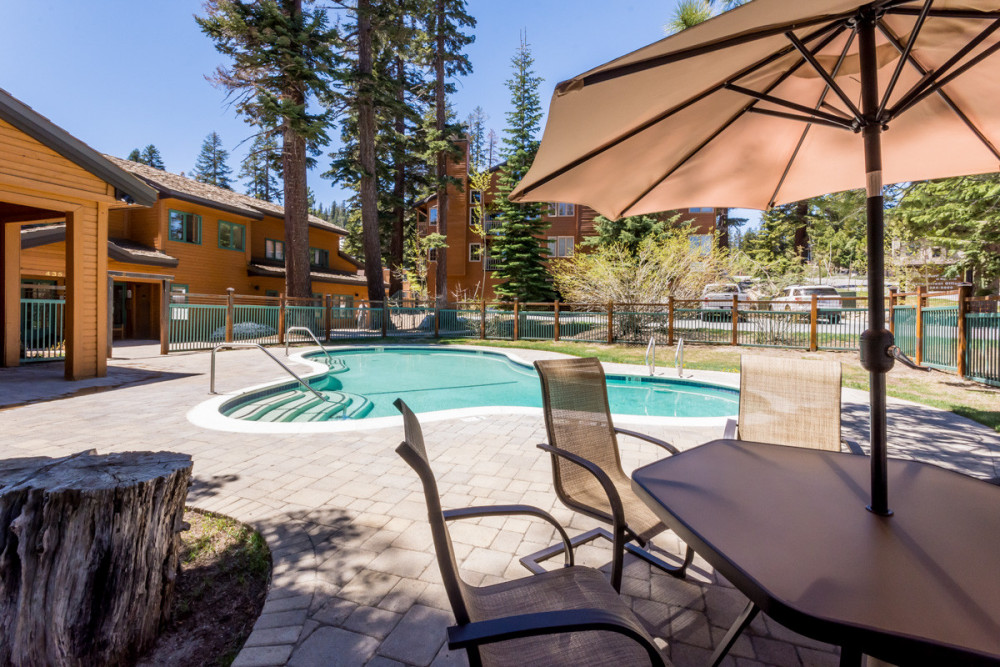 Mammoth Lakes 75