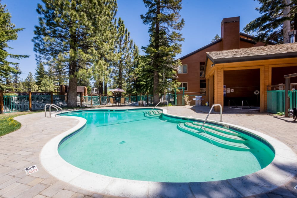 Mammoth Lakes 75