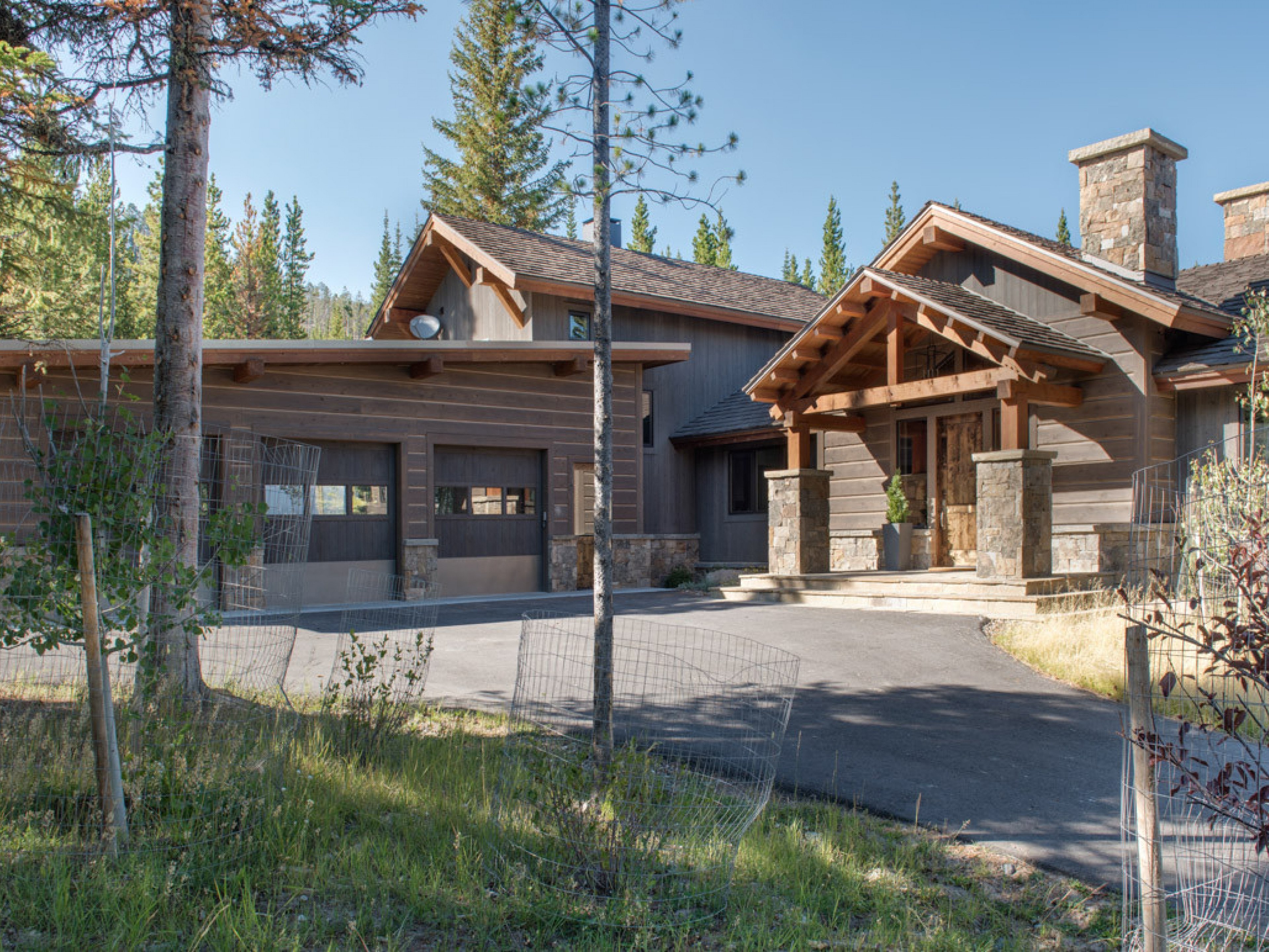 Big Sky 3 cabin rentals near Yellowstone