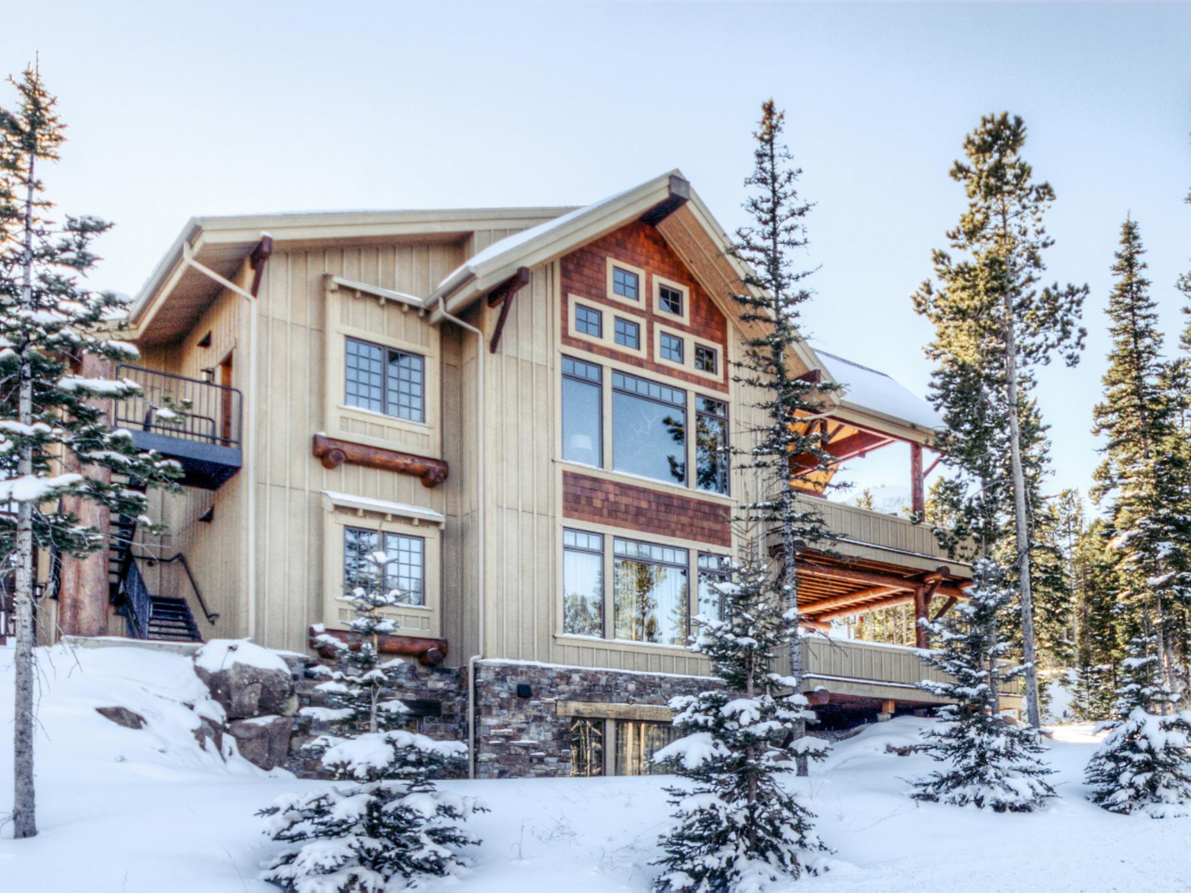 Big Sky 16 Yellowstone vacation rentals with hot tub