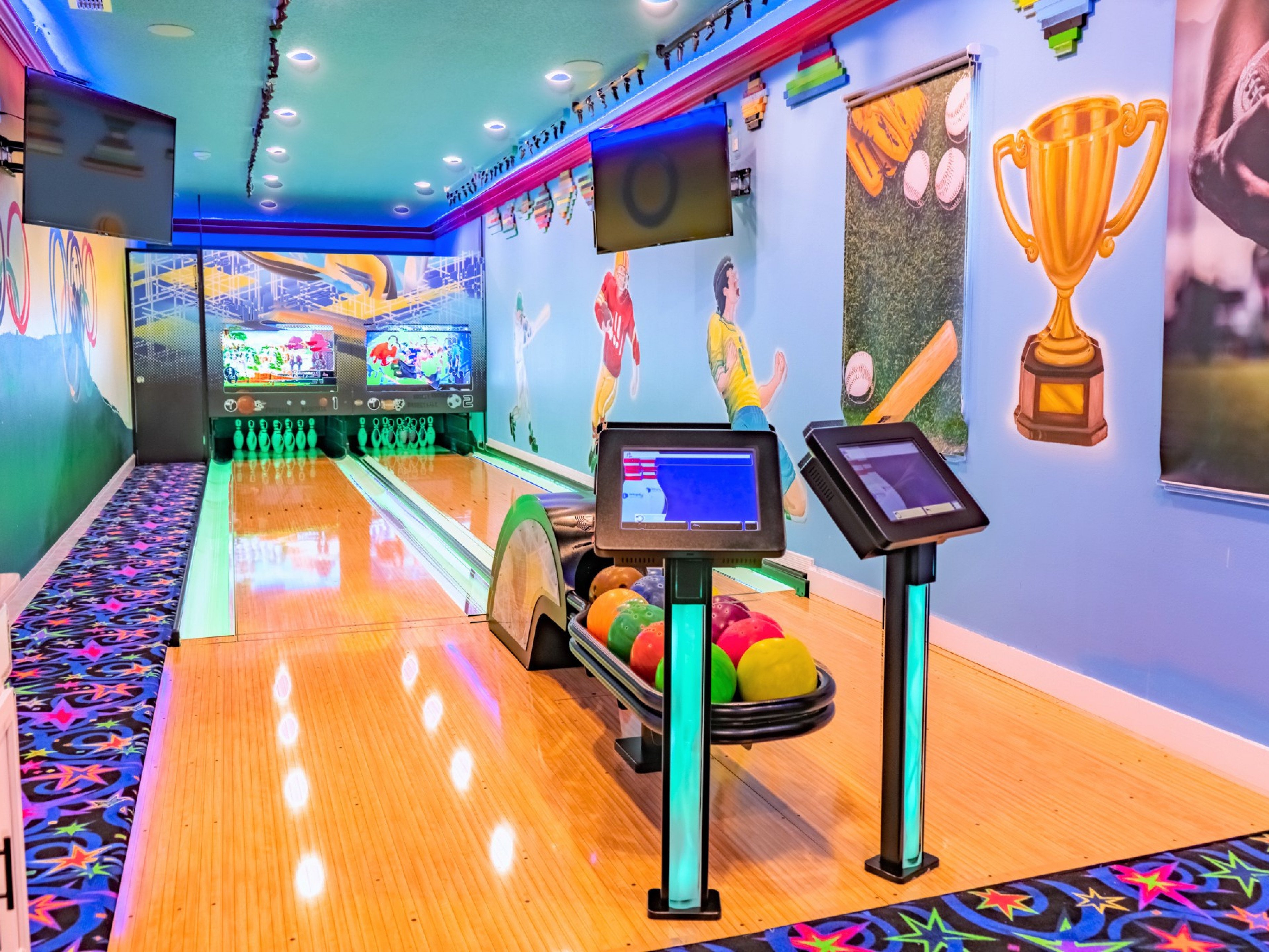 Veranda Palms 6 vacation rentals with bowling alleys