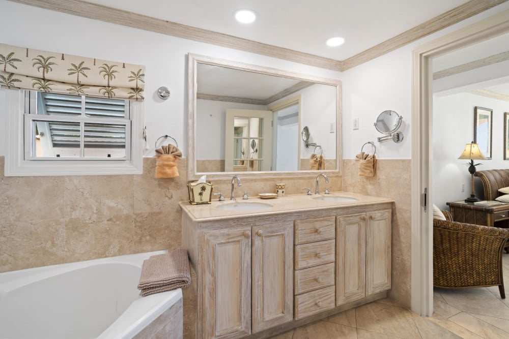 Villas on the Beach 201