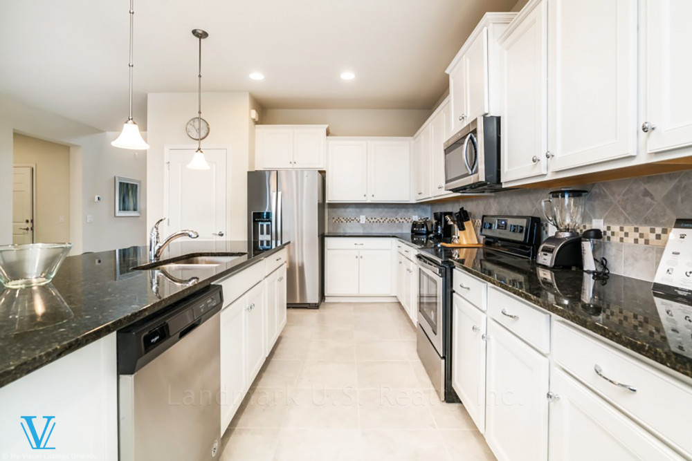 Windsor at Westside 8