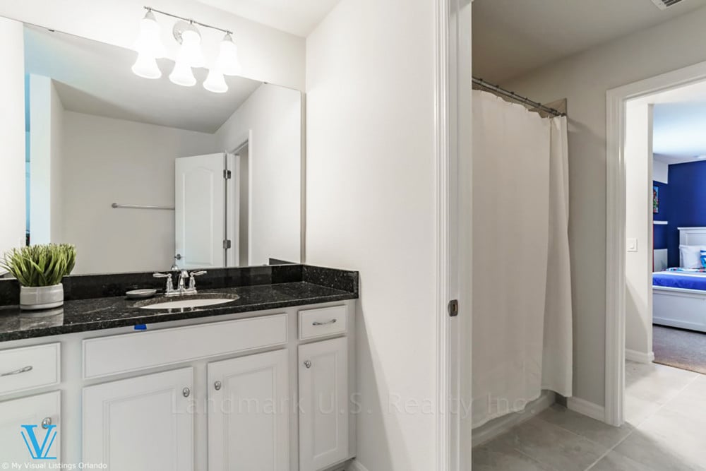 Windsor at Westside 8