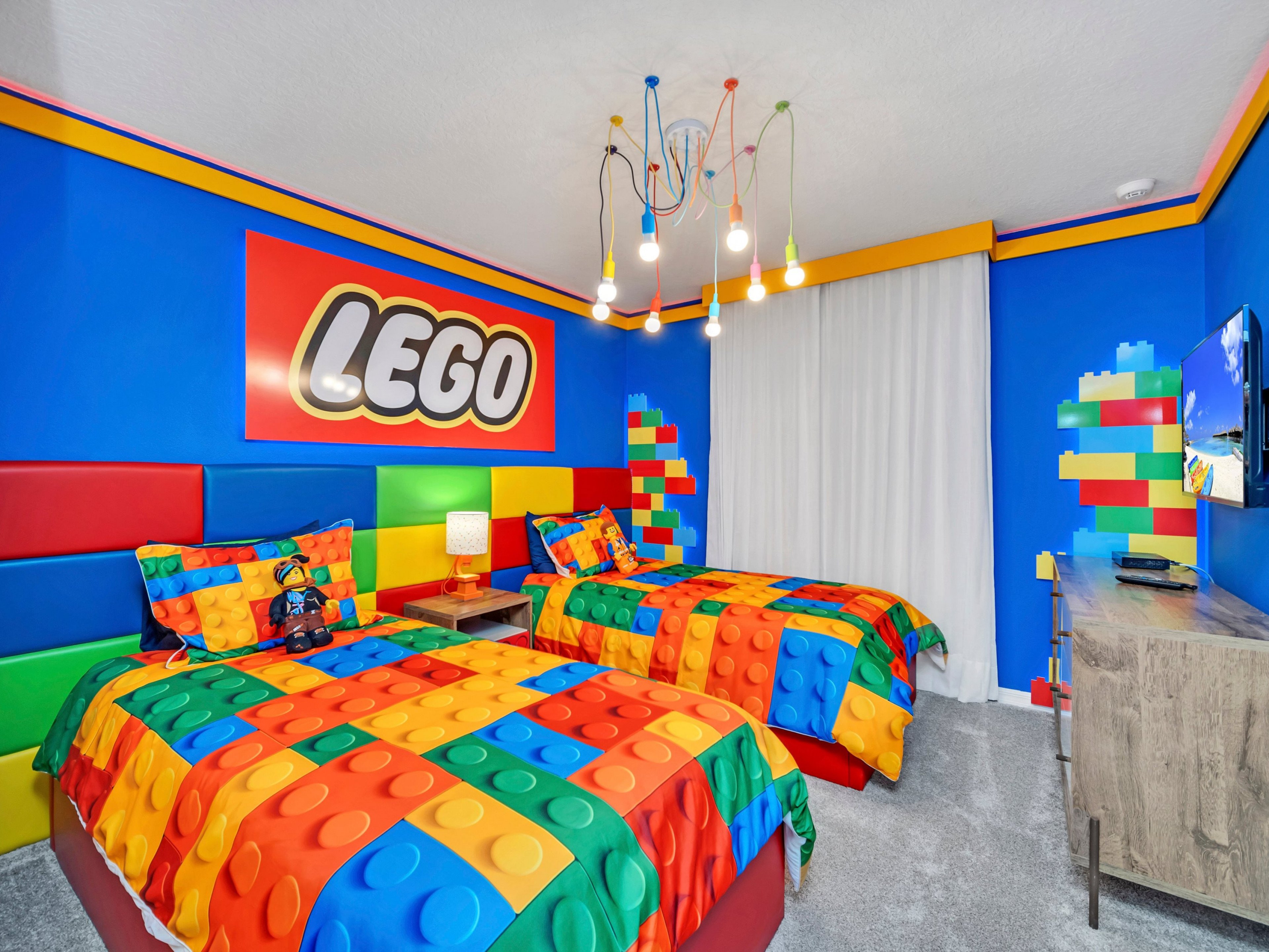 Orlando homes with Legoland-themed rooms - Windsor Island Resort 60