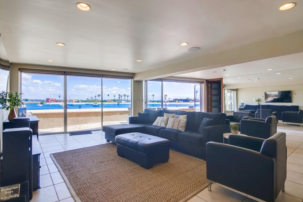 San Diego 105