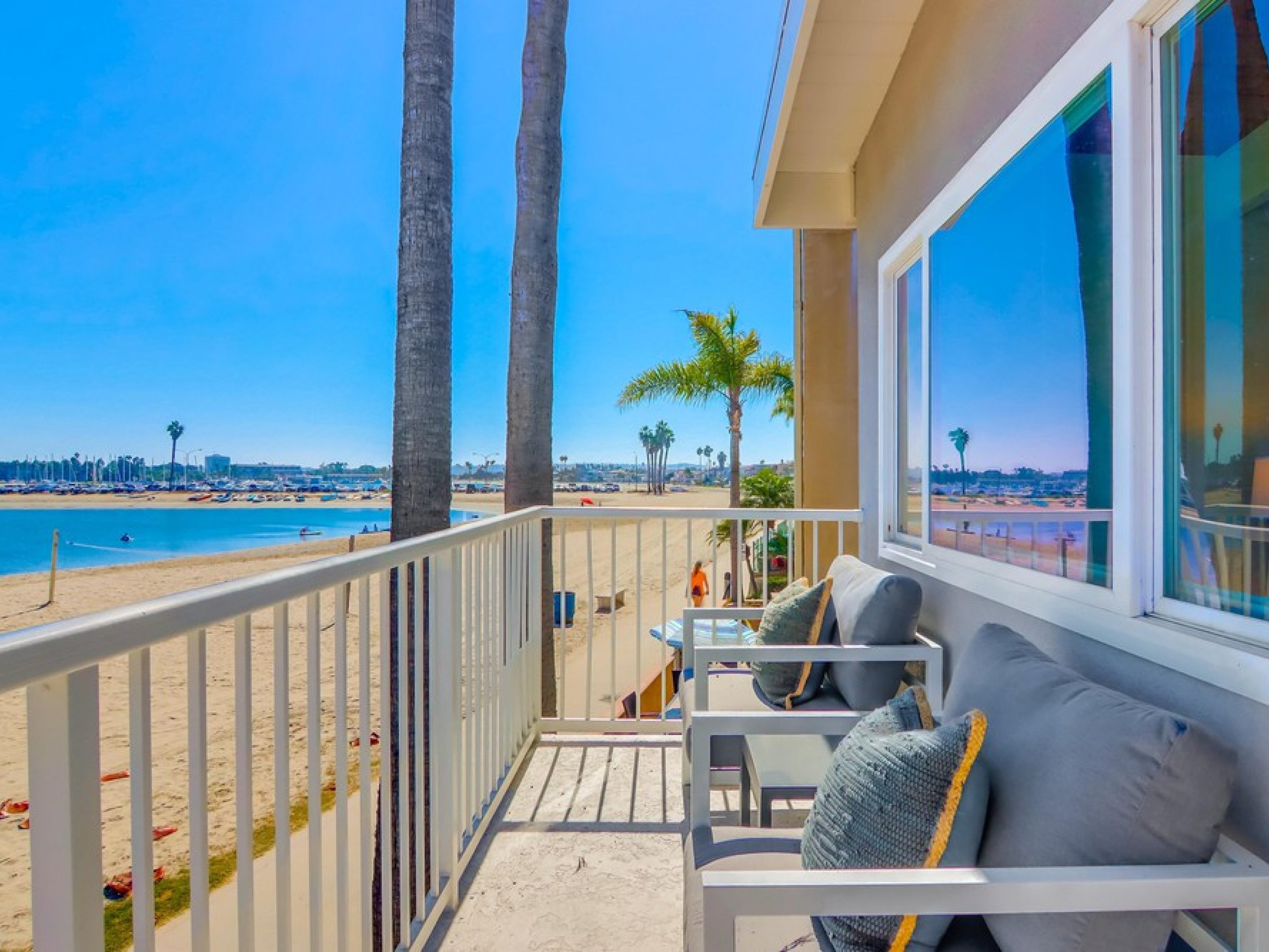 San Diego 25 1 bedroom beachfront vacation rental