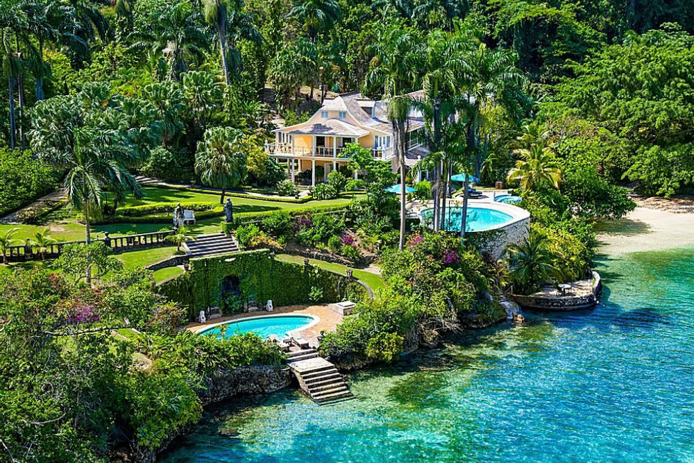 Rio Chico on the Beach