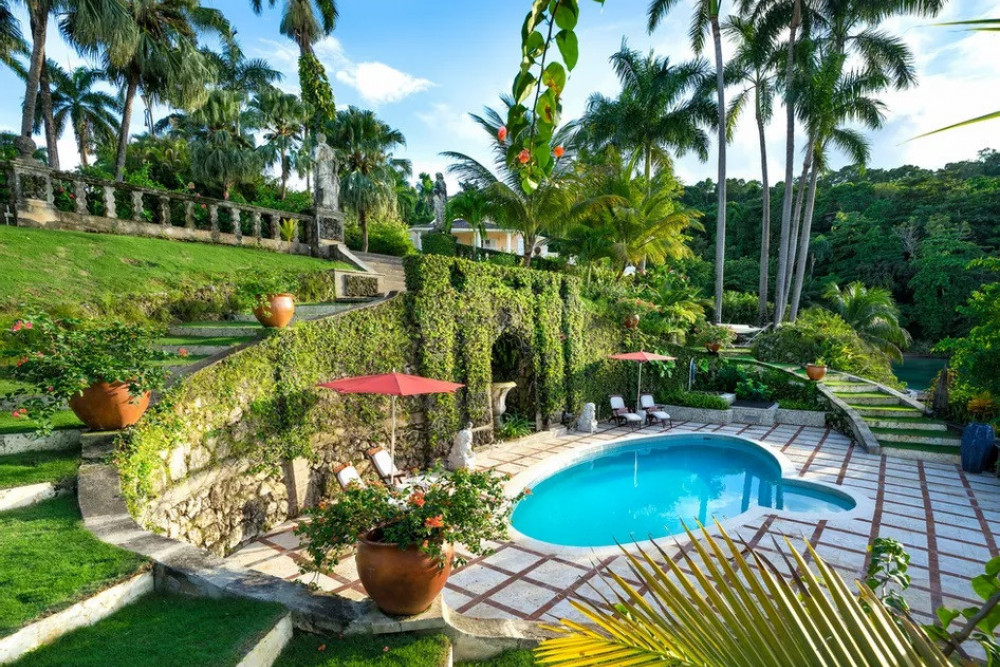 Rio Chico on the Beach