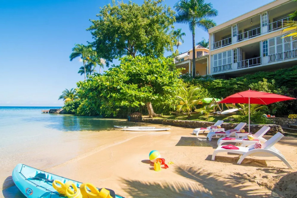 Rio Chico on the Beach