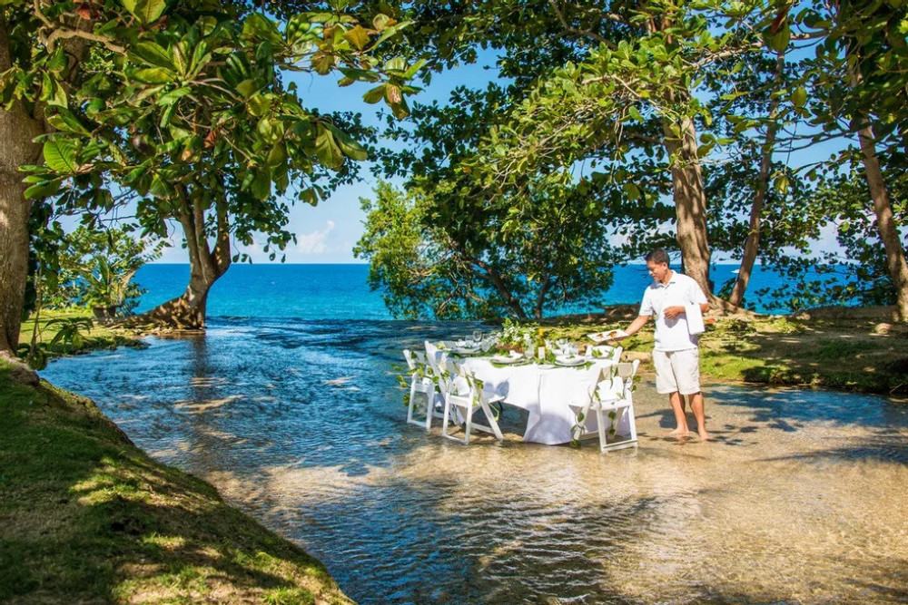 Rio Chico on the Beach