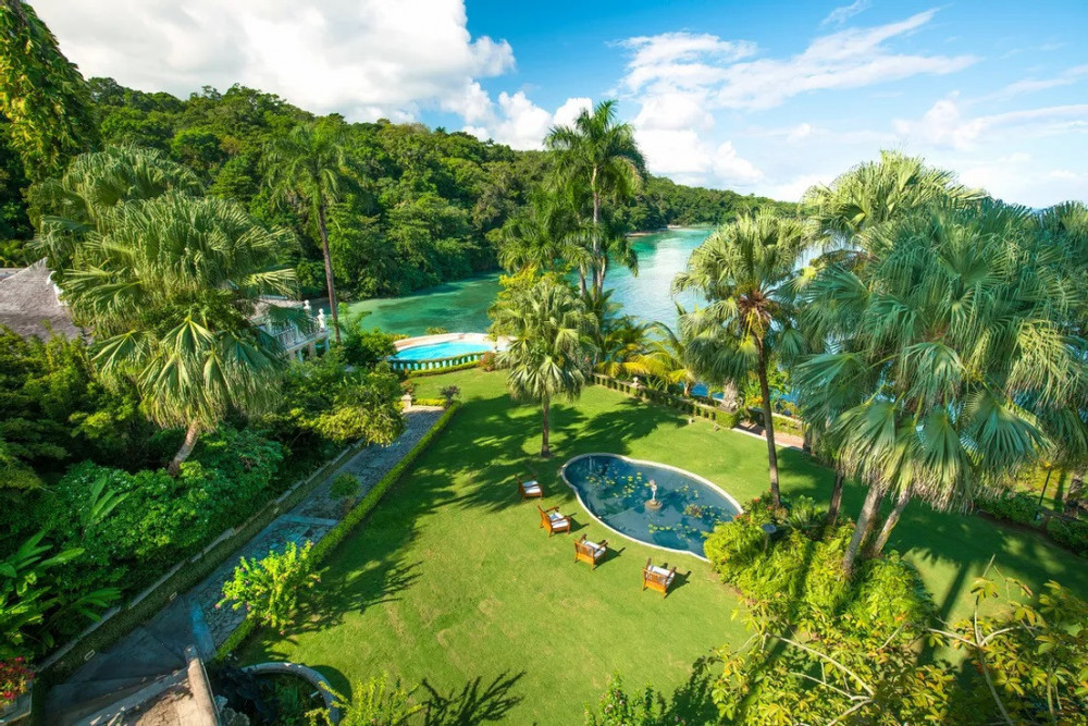 Rio Chico on the Beach