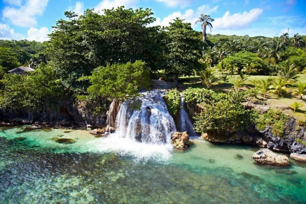 Rio Chico on the Beach