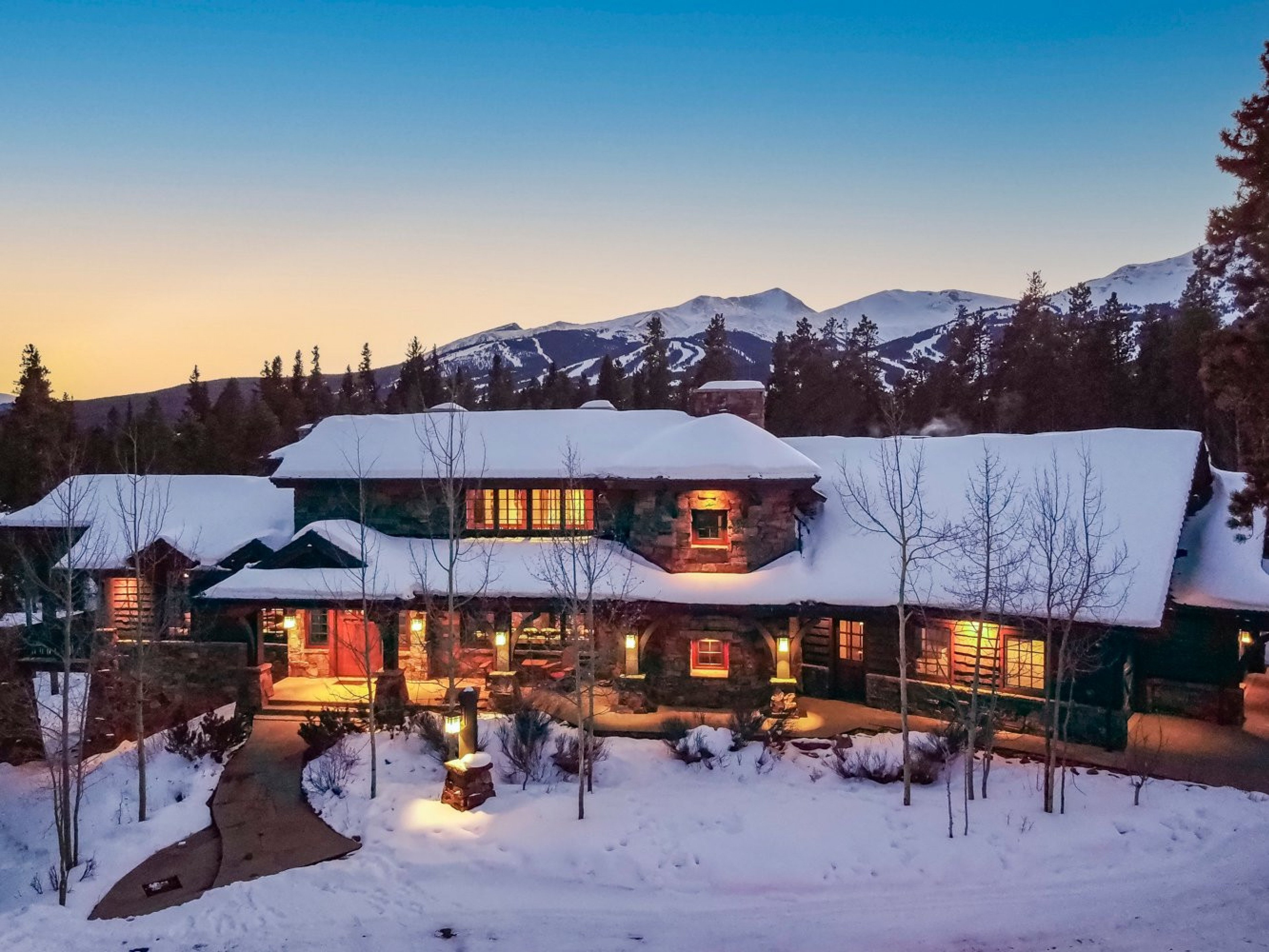 Breckenridge 22 cabin rentals for the festive season