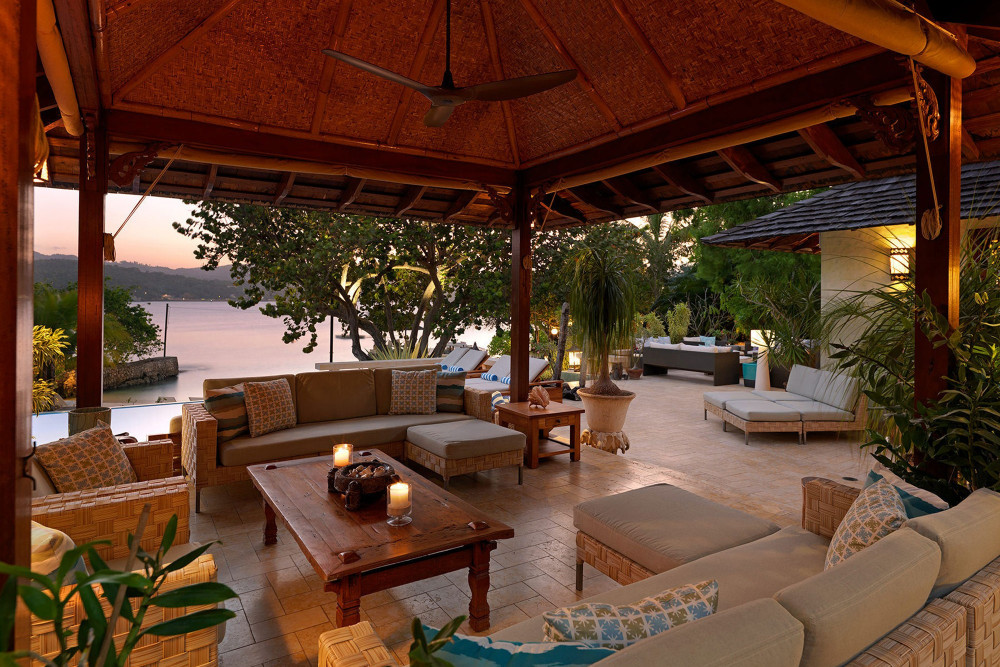 Amanoka on the Beach