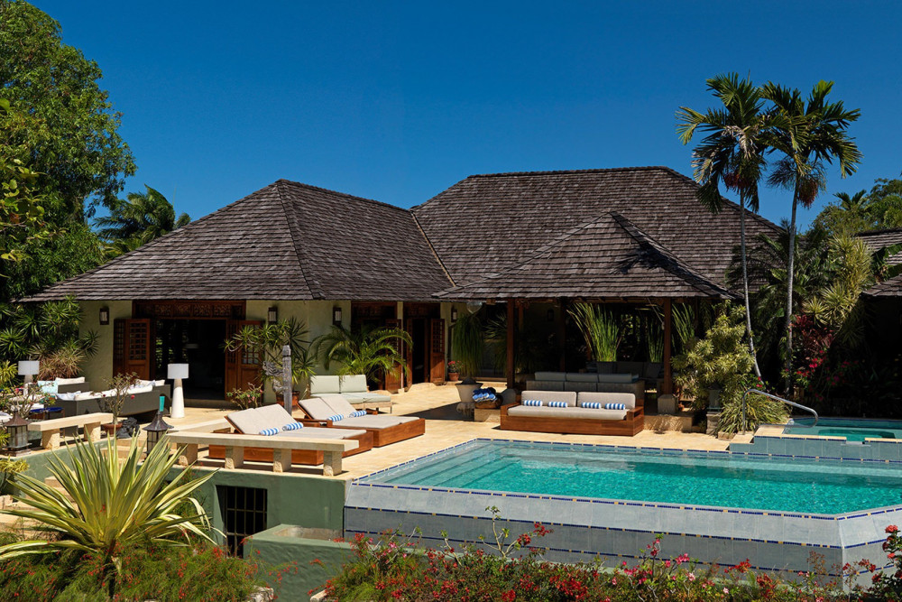 Amanoka on the Beach