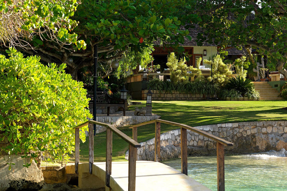 Amanoka on the Beach